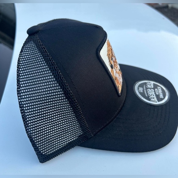 Lion SnapBack Hat - Picture 3 of 6